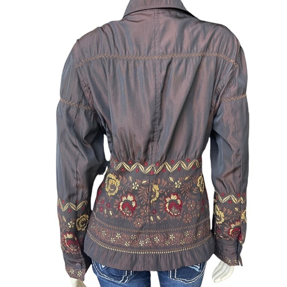 The Travel Collection Embroidery Flowers Jacket - Picture 3 of 9